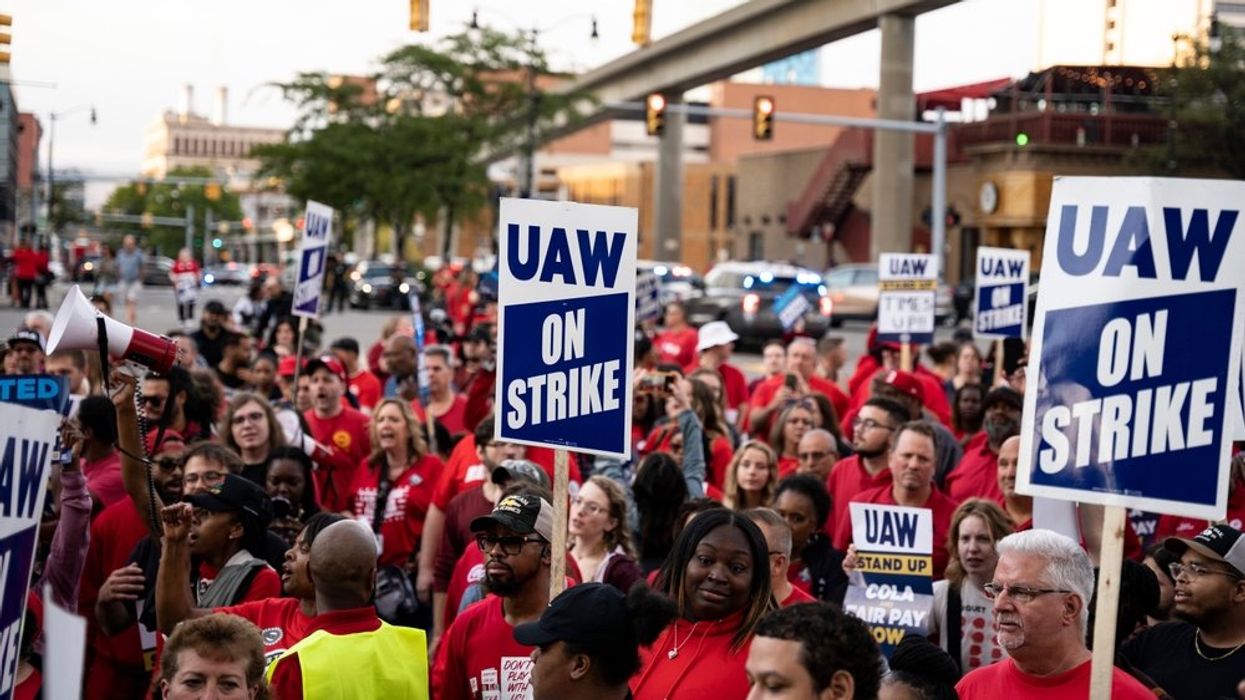 8,700 Ford Workers at 'Extremely Profitable' Plant Join UAW Strike
