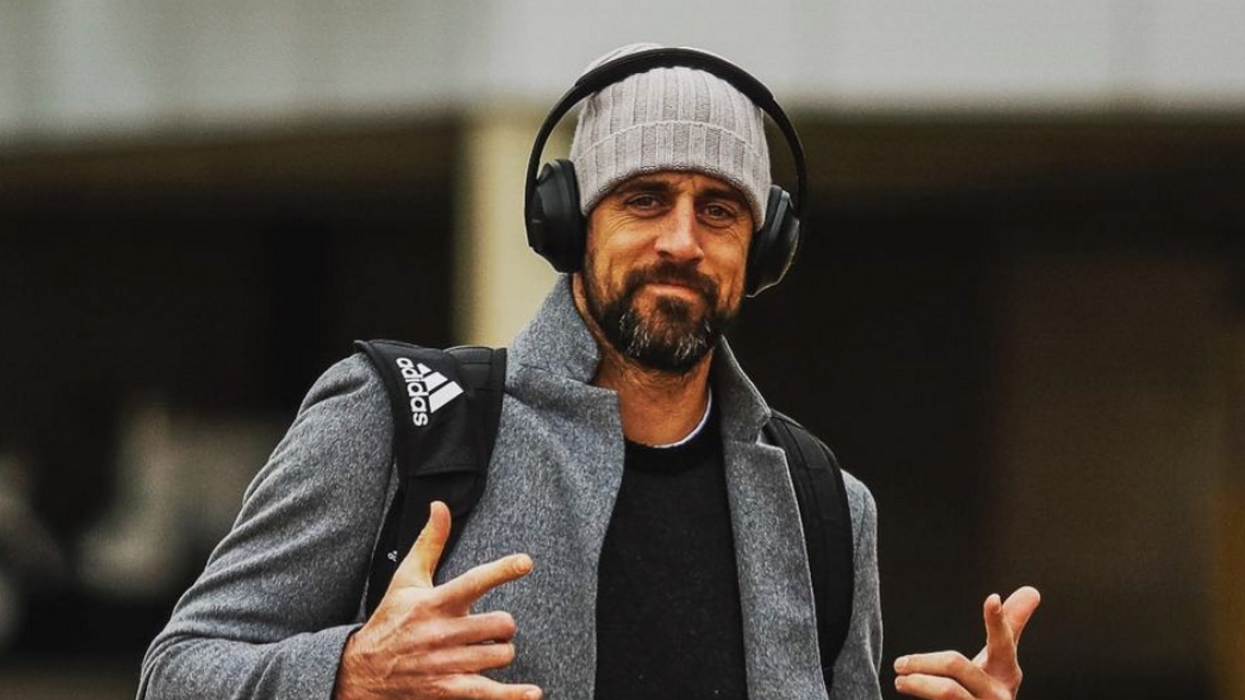 Aaron Rodgers To Guest Host For 'Jeopardy!'