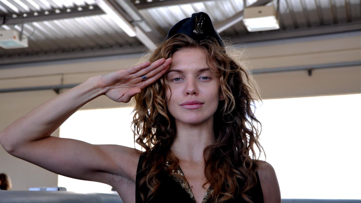 AnnaLynne McCord Stirs up Controversy with Putin Poem