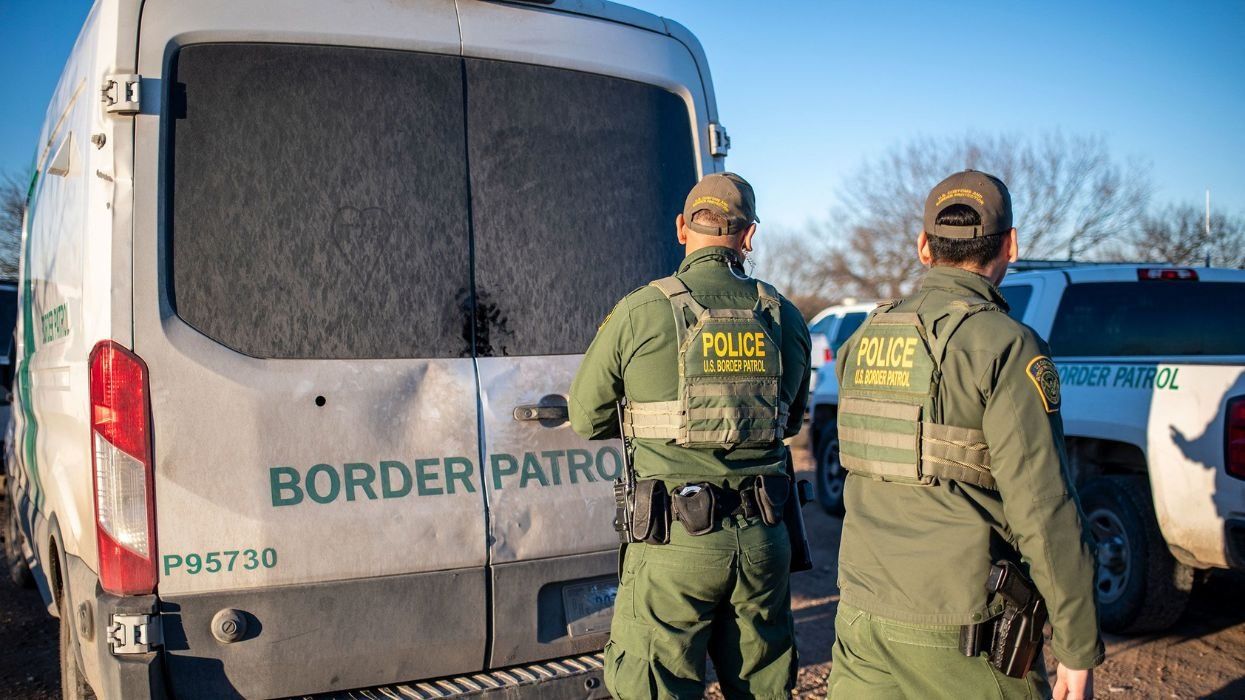 Border patrol agents at the US-Mexico border in Texas