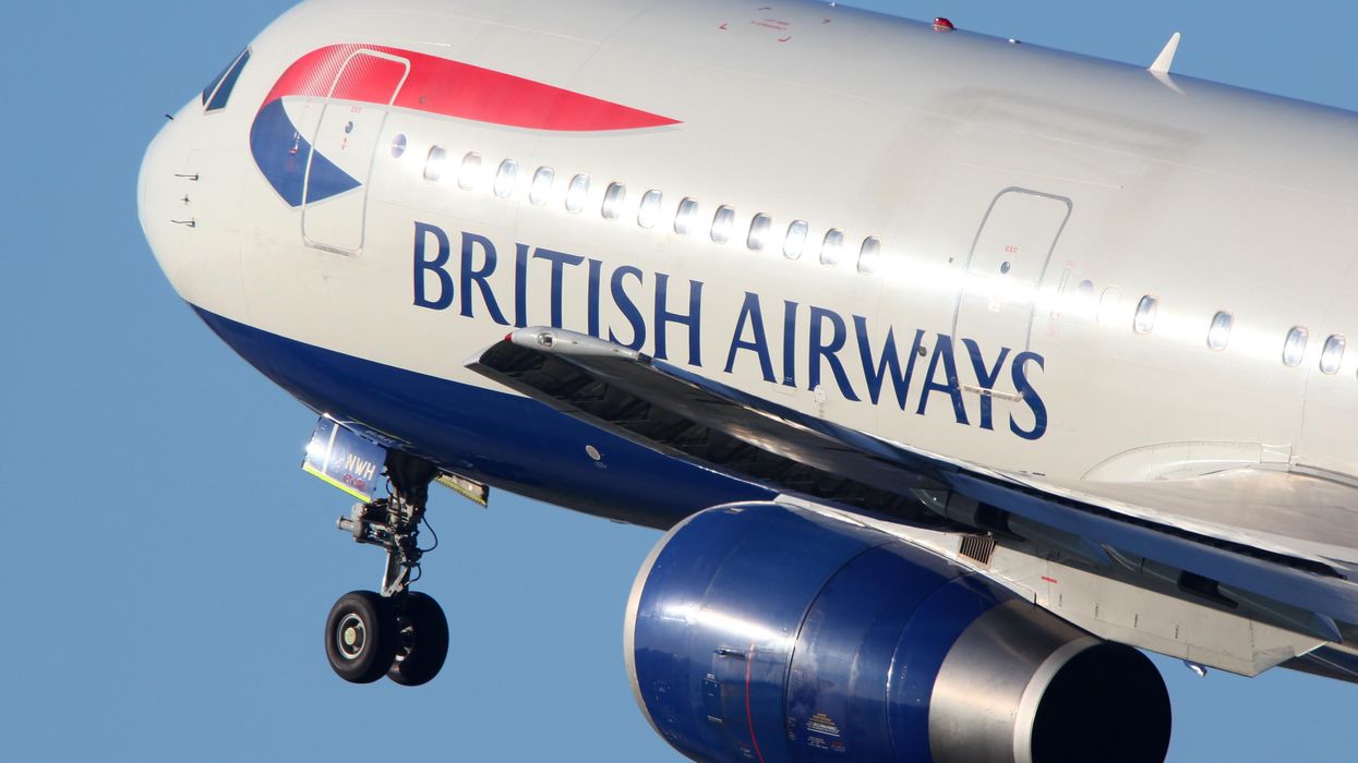 British Airways to Allow Male Staff Wear Makeup 