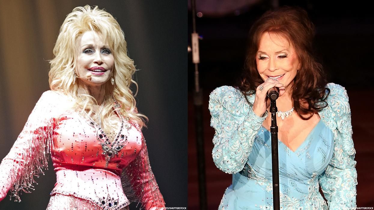 Here's How Dolly Parton Paid Tribute to the Late Loretta Lynn