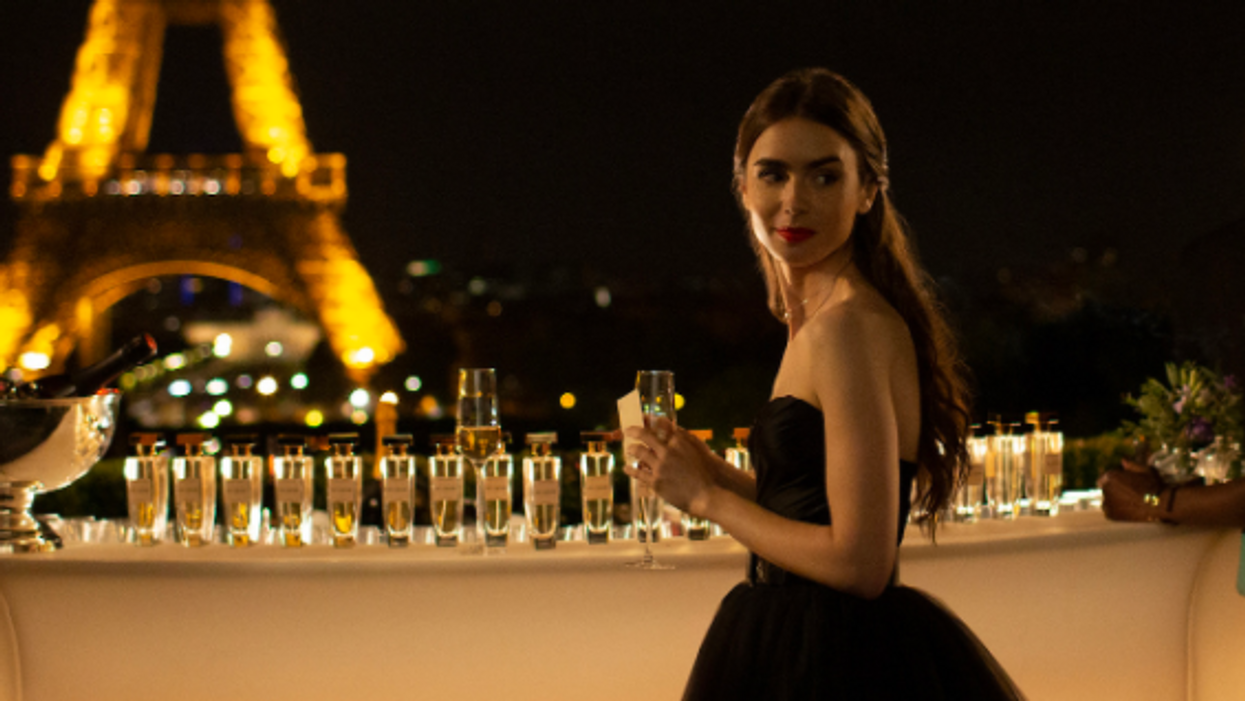 Lily Collins To Star In New Netflix Series 'Emily In Paris' (video)
