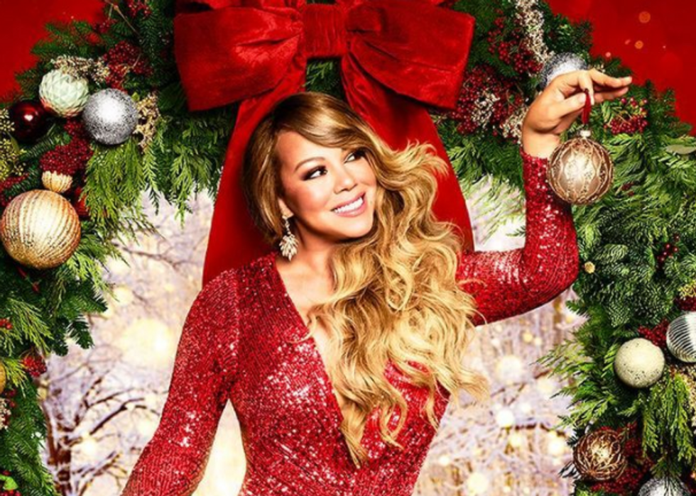 Mariah Carey luôn tạo ấn tượng mạnh với show diễn Giáng sinh đặc biệt của cô ấy. Khách mời đặc biệt của các chương trình trước đó là những người giỏi giang, tài năng nổi tiếng. Bạn có muốn khám phá những điều bí mật trong chương trình đặc biệt của Mariah Carey không? Hãy xem hình ảnh liên quan để khám phá thêm.