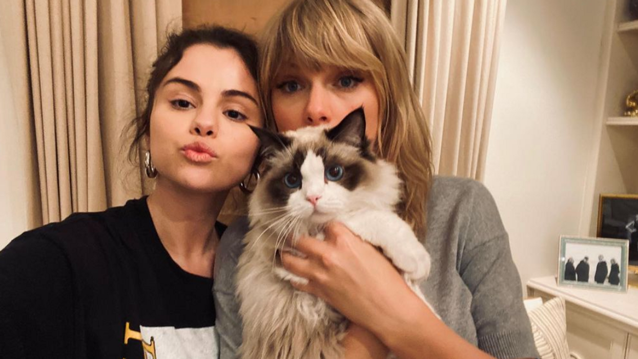 Taylor Swift And Selena Gomez Lesbian - Taylor Swift Post Adorable Selfies Together | AdvocateChannel.com
