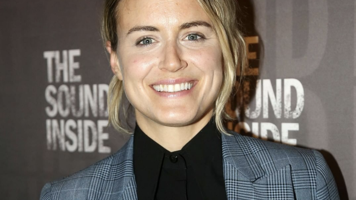 'OITNB' Star Taylor Schilling Officially Comes Out, Reveals Girlfriend