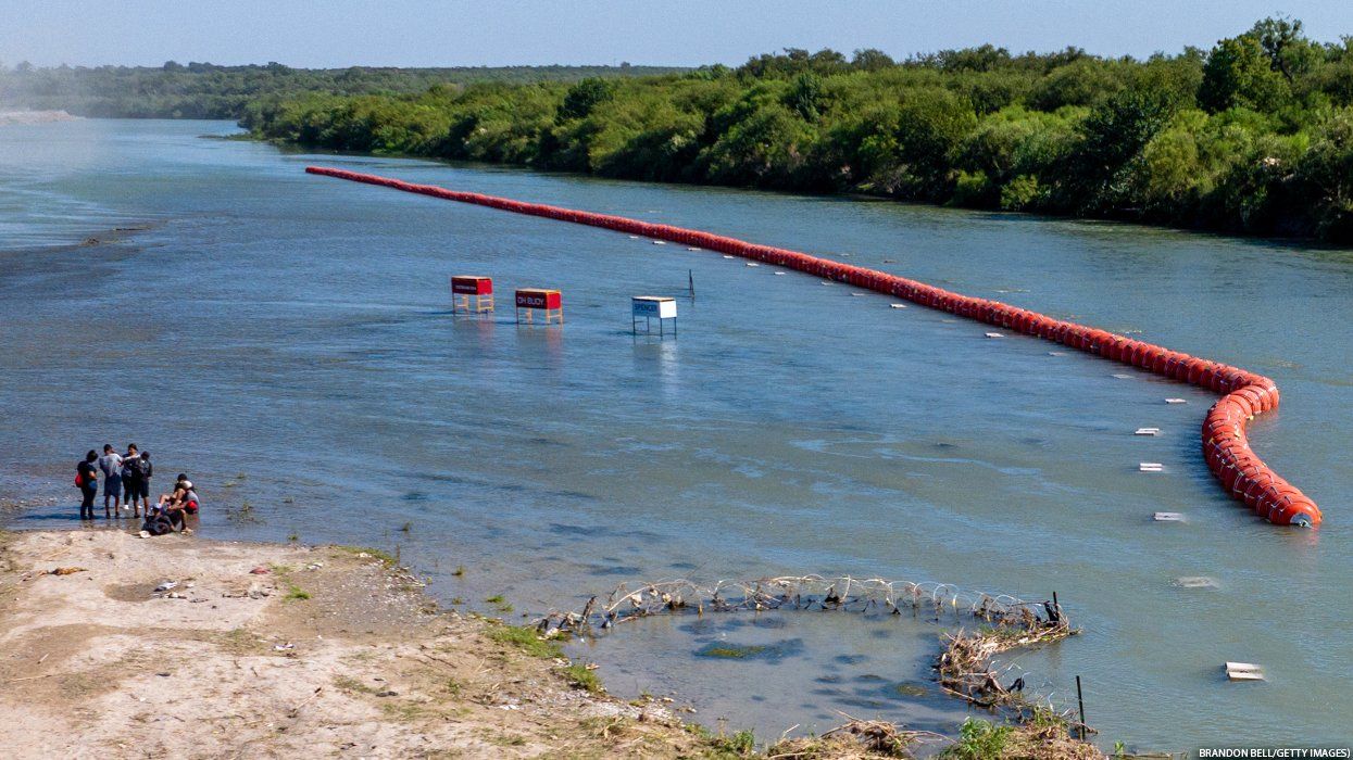 Texas Border Buoys Pose Humanitarian and Environmental Concerns