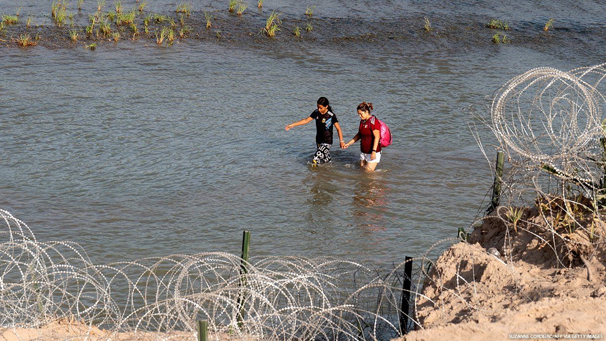 Texas' Floating Barrier Breaches Mexican Border