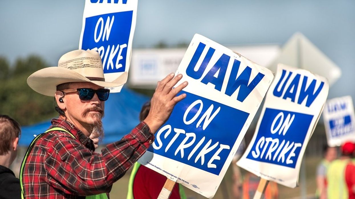 UAW Reaches Tentative Deal With Ford, End of Strike May Be in Sight